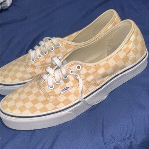 Vans men’s  Checkered Sneakers - Cream and Orange